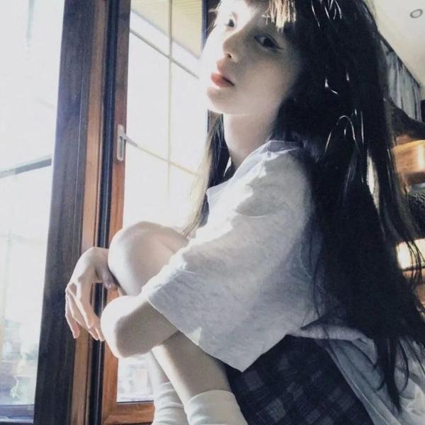 肮脏的黑袋子